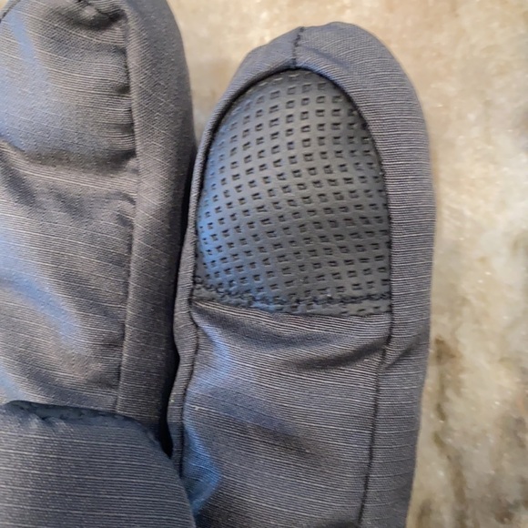 Hawke & Co Gloves black L/XL
C - Picture 4 of 5